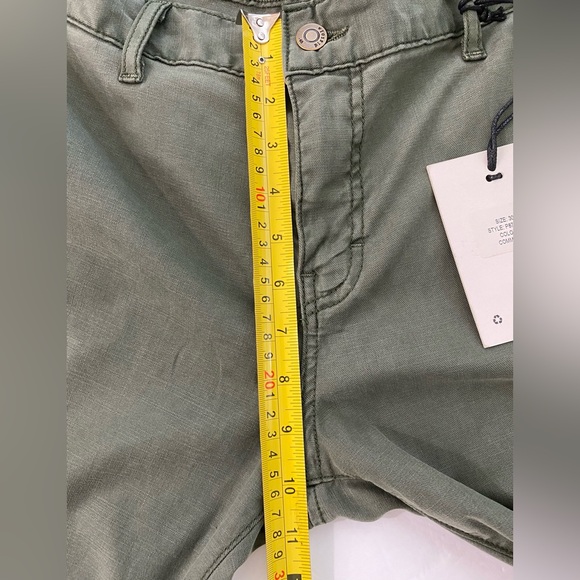 Pistola Moriah Women’s Army Olive Green Straight leg Crop Pant Size 30 NWT - Picture 11 of 12